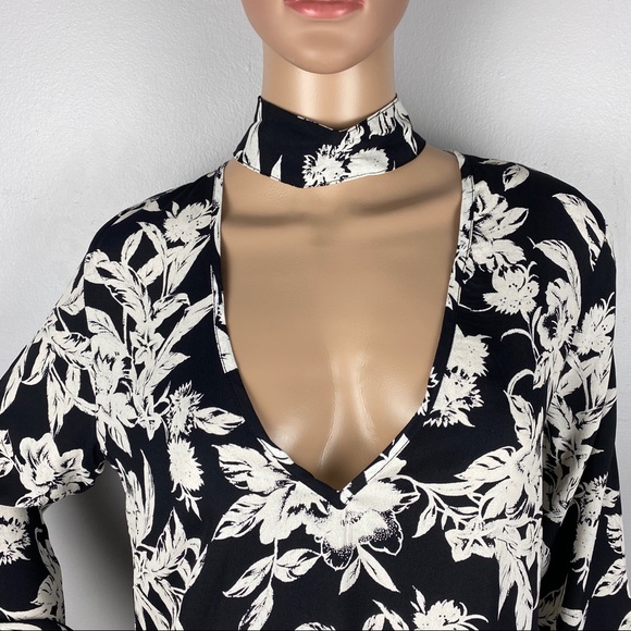 NEW FLYNN SKYE FLORAL PRINT CHOKER MINI DRESS - Picture 3 of 8